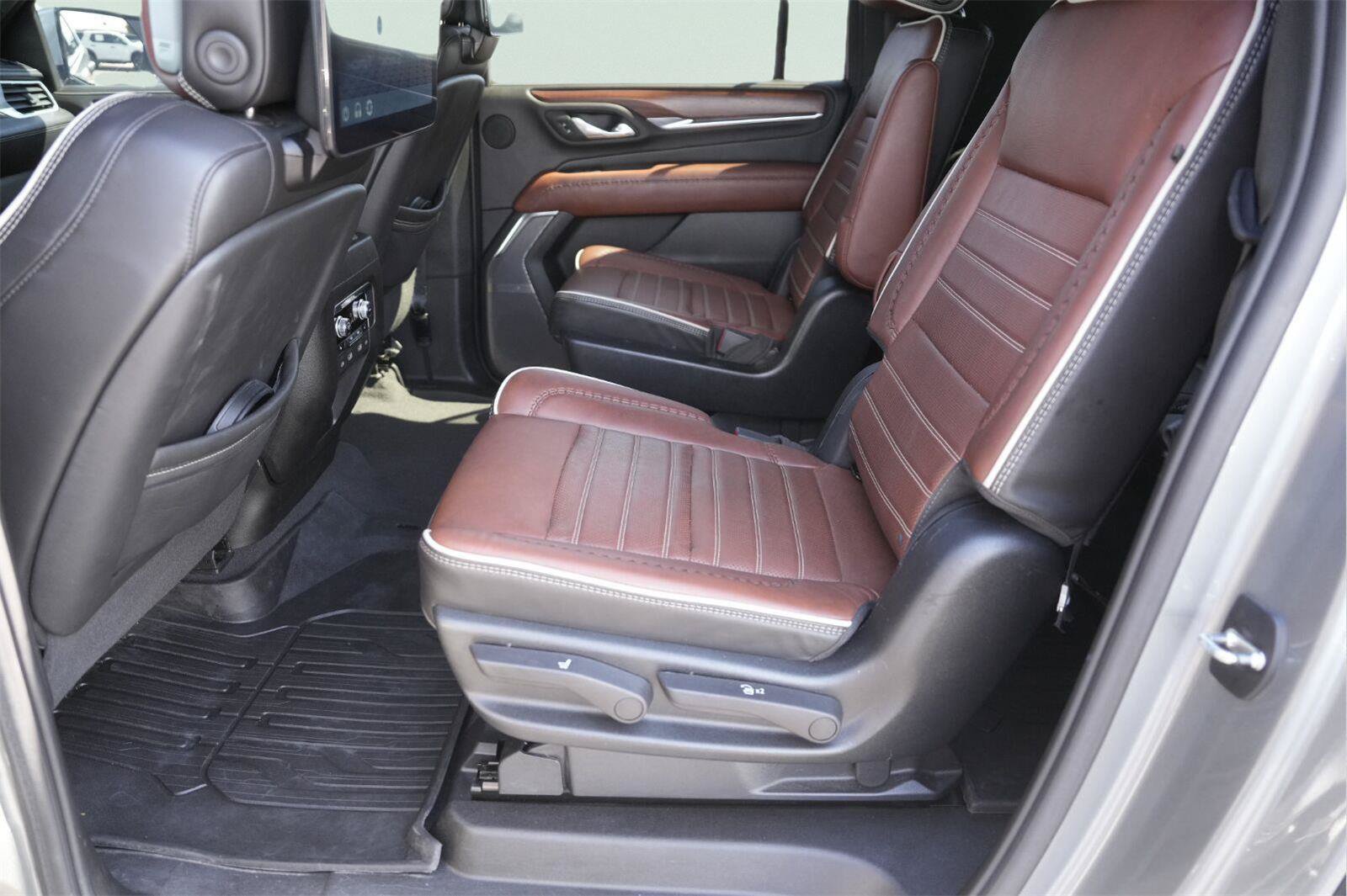 Used 2023 GMC Yukon XL Denali Ultimate w/ LPO, Floor Liner Package AWD/4WD image 13