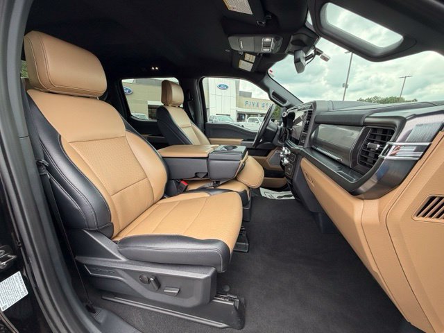 Certified 2025 Ford F450 Lariat w/ FX4 Off-Road Package AWD/4WD image 22