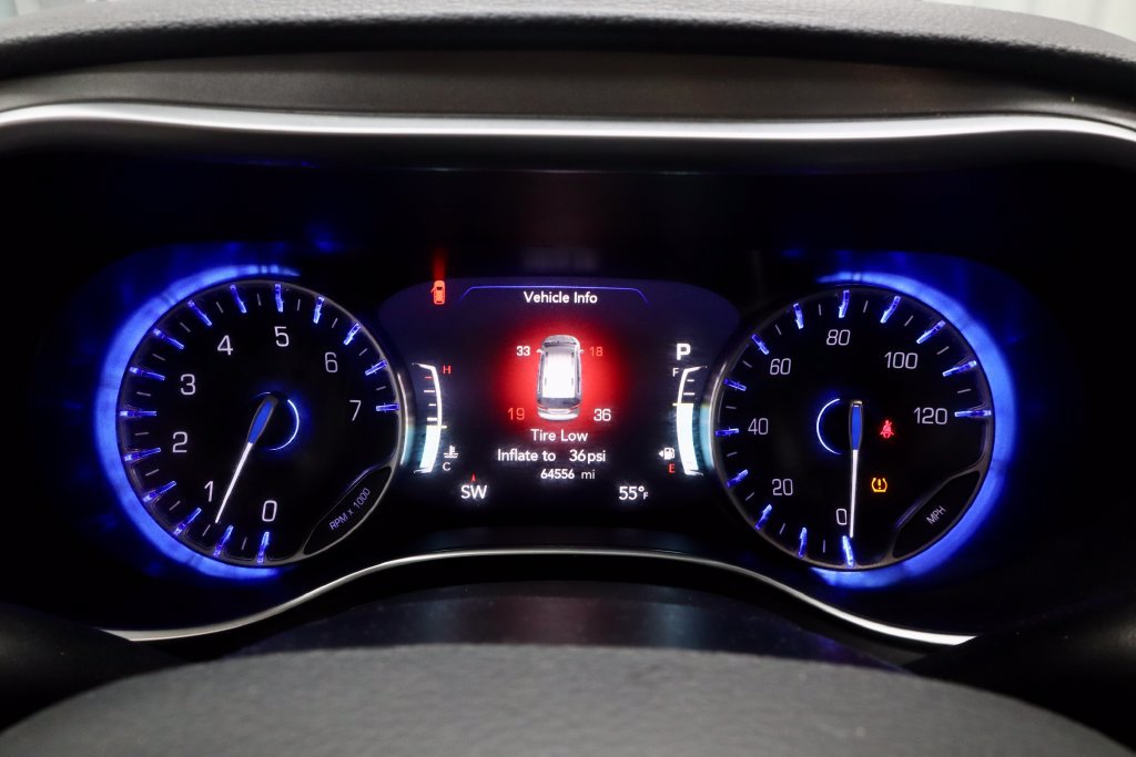 Used 2019 Chrysler Pacifica Limited FWD image 26