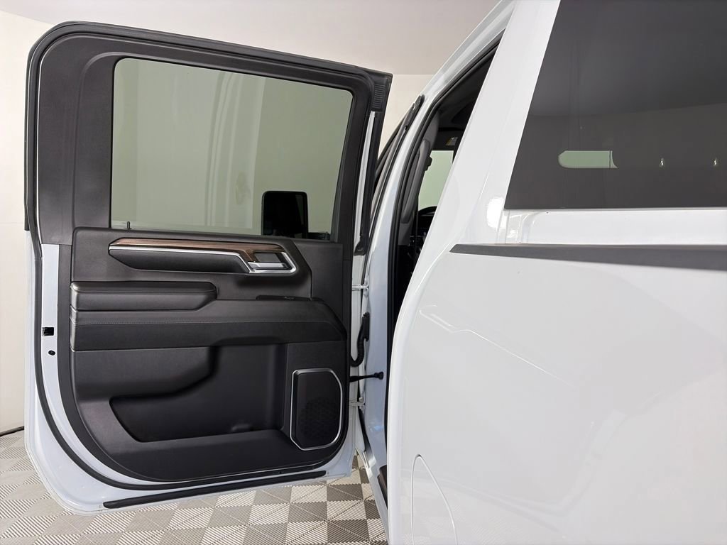 Used 2024 Chevrolet Silverado 3500 LT image 12