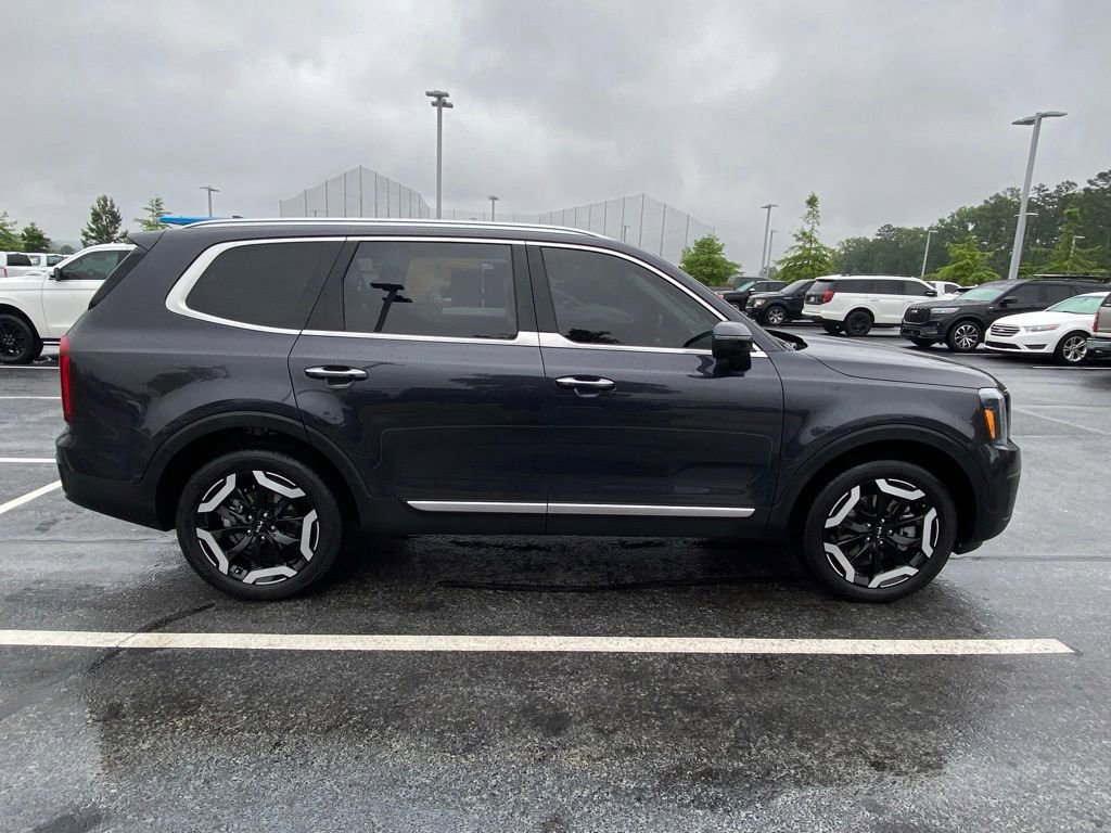 Used 2025 Kia Telluride S FWD image 8