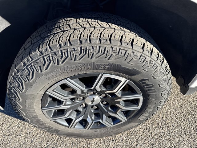 Used 2024 Chevrolet Colorado Z71 w/ Z71 Convenience Package 2 image 7