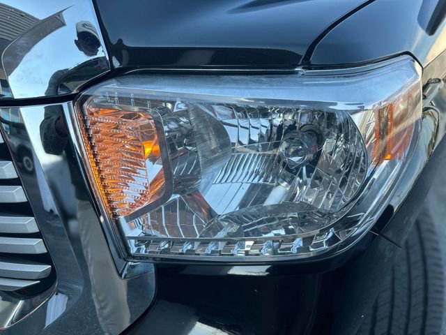 Used 2017 Toyota Tundra Limited w/ Limited Premium Package image 9
