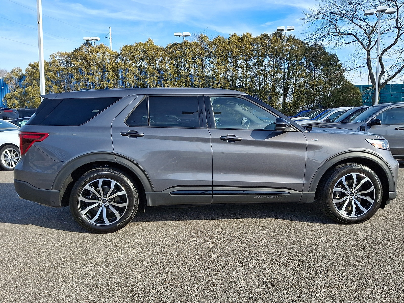 Certified 2022 Ford Explorer ST-Line image 9
