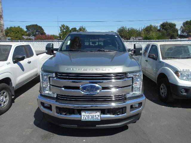 Certified 2019 Ford F250 Lariat w/ Tow Technology Bundle AWD/4WD image 2