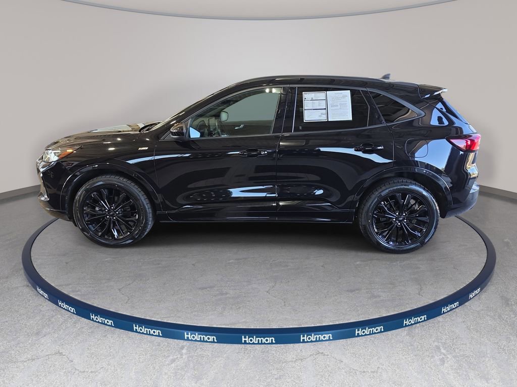 Certified 2023 Ford Escape ST-Line Elite AWD/4WD image 2