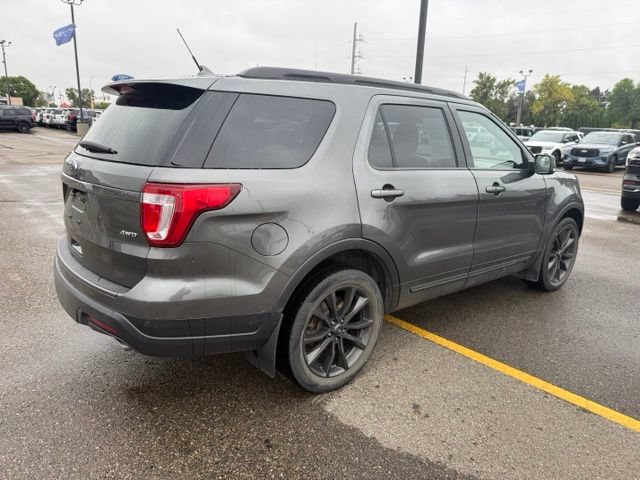 Certified 2018 Ford Explorer XLT w/ Equipment Group 202A AWD/4WD image 10