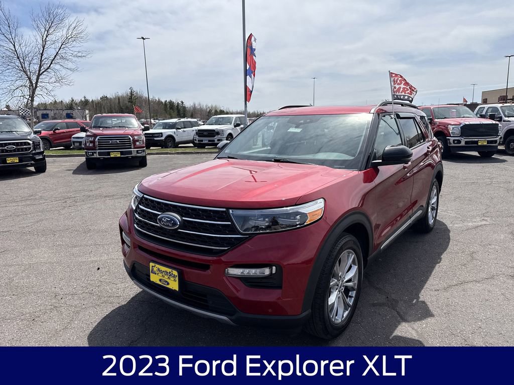 Certified 2023 Ford Explorer XLT w/ Equipment Group 202A AWD/4WD image 3