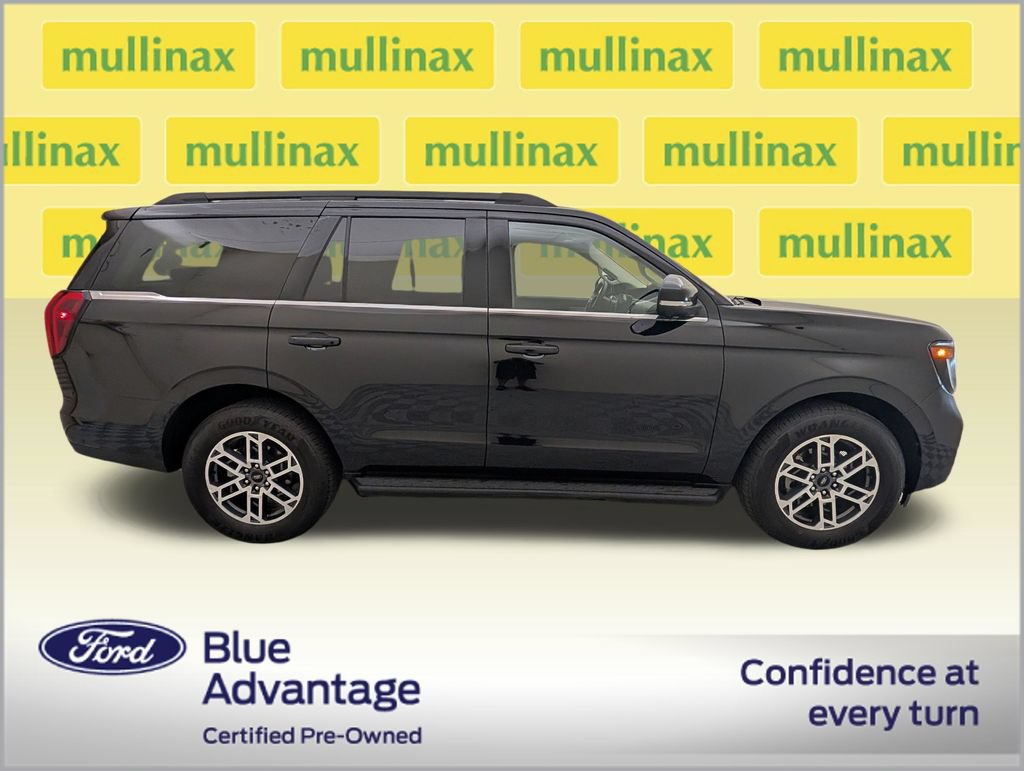 Certified 2025 Ford Expedition Active RWD image 2