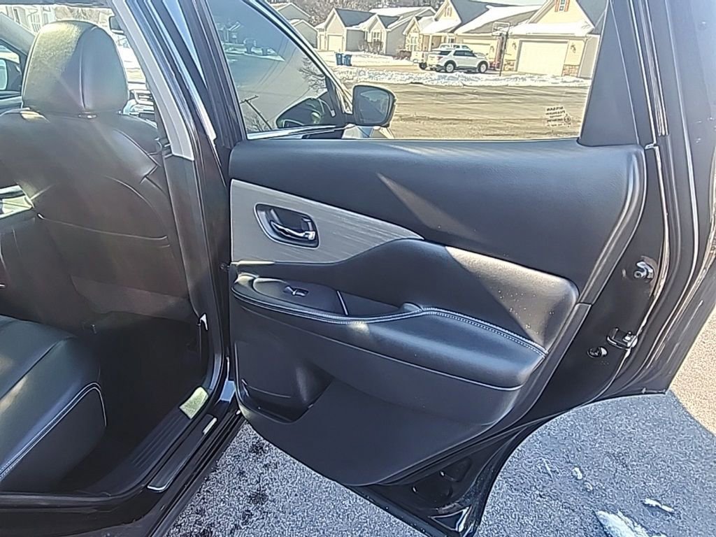 Used 2018 Nissan Murano Platinum image 13