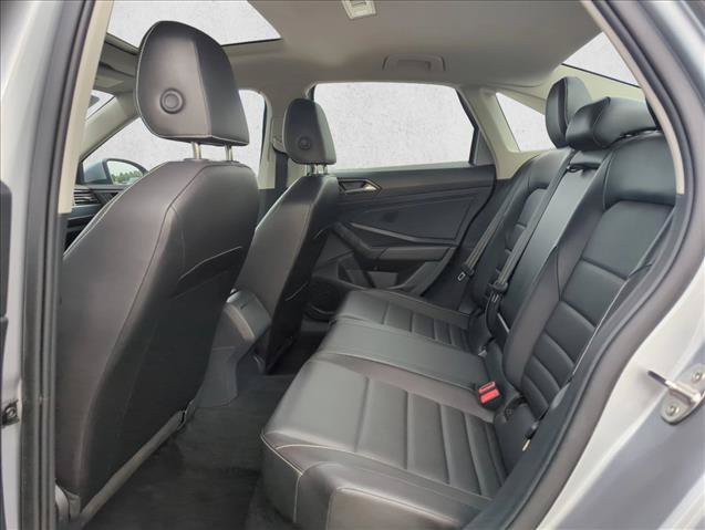 Used 2024 Volkswagen Jetta SE FWD image 19
