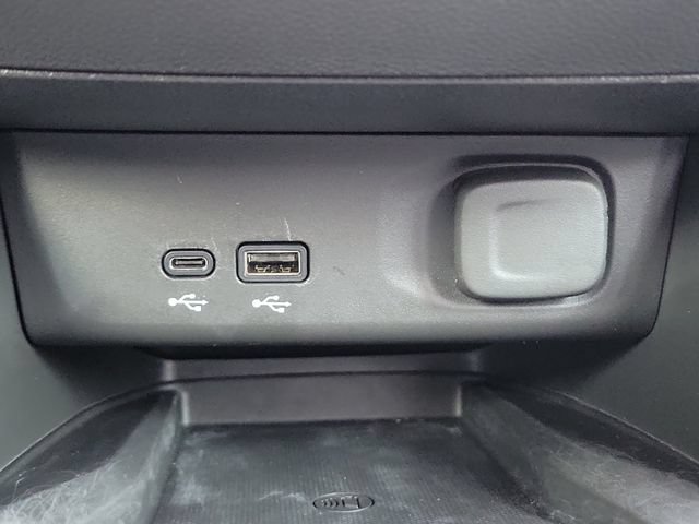 Used 2025 Buick Envista Sport Touring w/ Convenience I Package FWD image 31