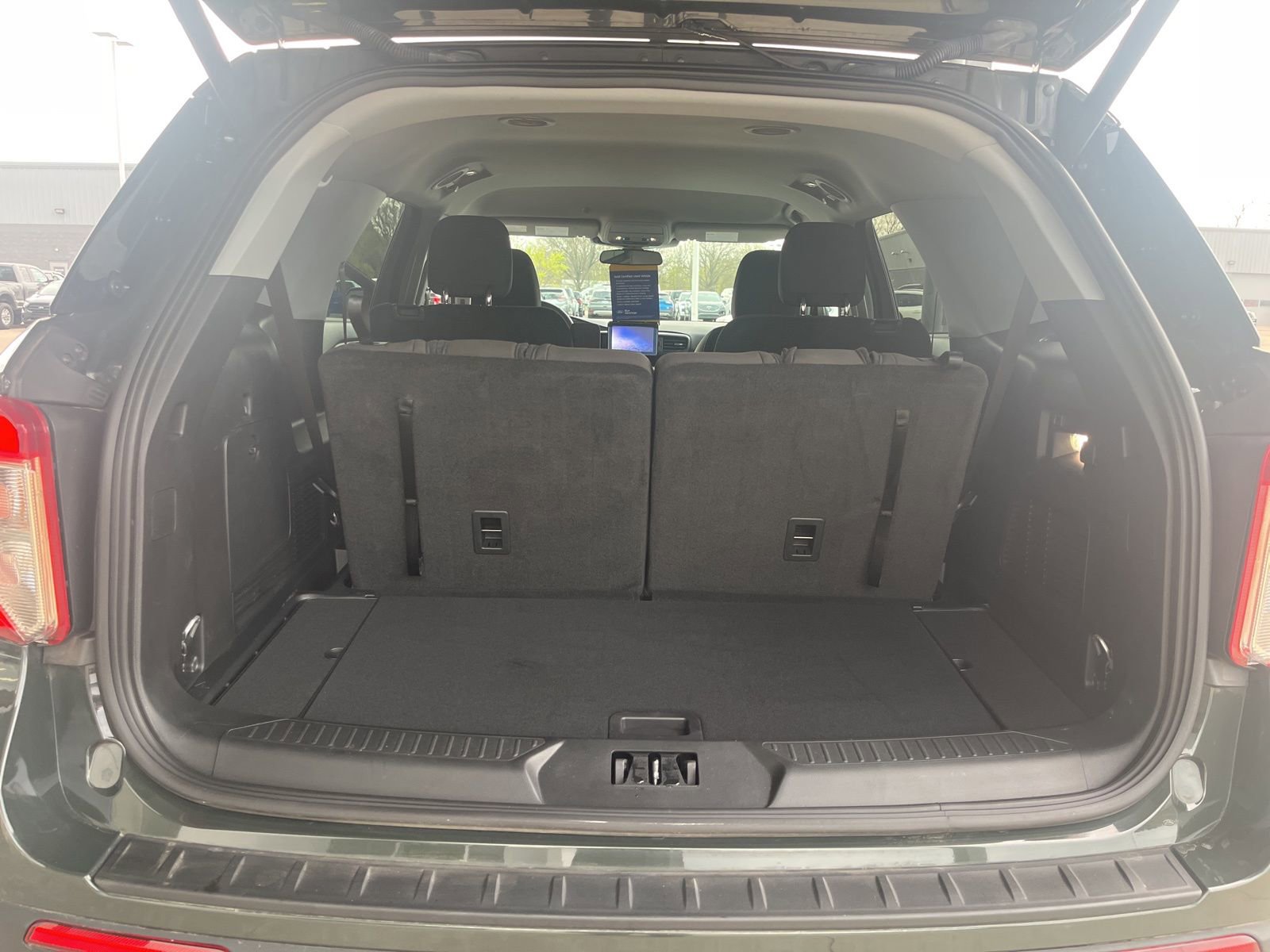 Certified 2024 Ford Explorer XLT AWD/4WD image 13