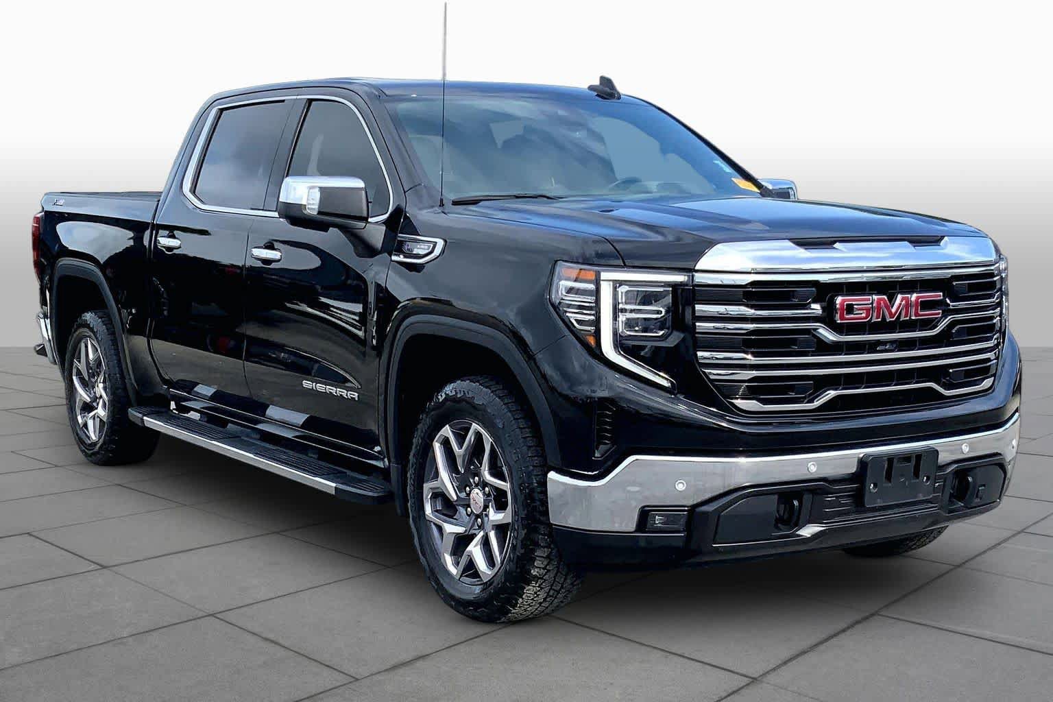 Used 2024 GMC Sierra 1500 SLT AWD/4WD image 3