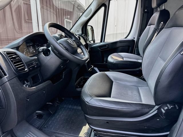 Used 2024 RAM ProMaster 2500 w/ Convenience Group FWD image 11