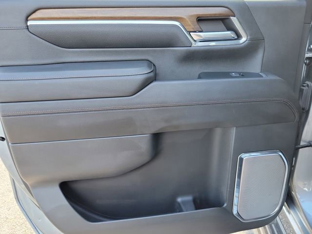 Used 2024 Chevrolet Silverado 2500 High Country w/ High Country Premium Package image 9