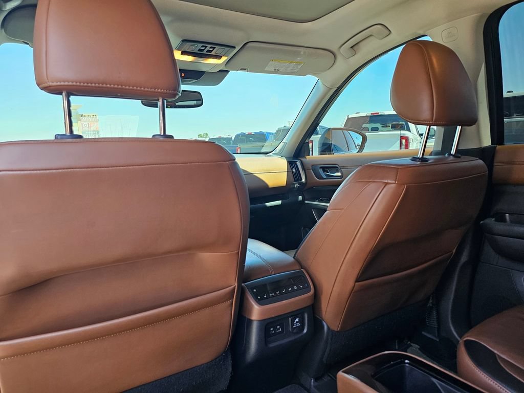Used 2022 Nissan Pathfinder Platinum w/ Cargo Package FWD image 20