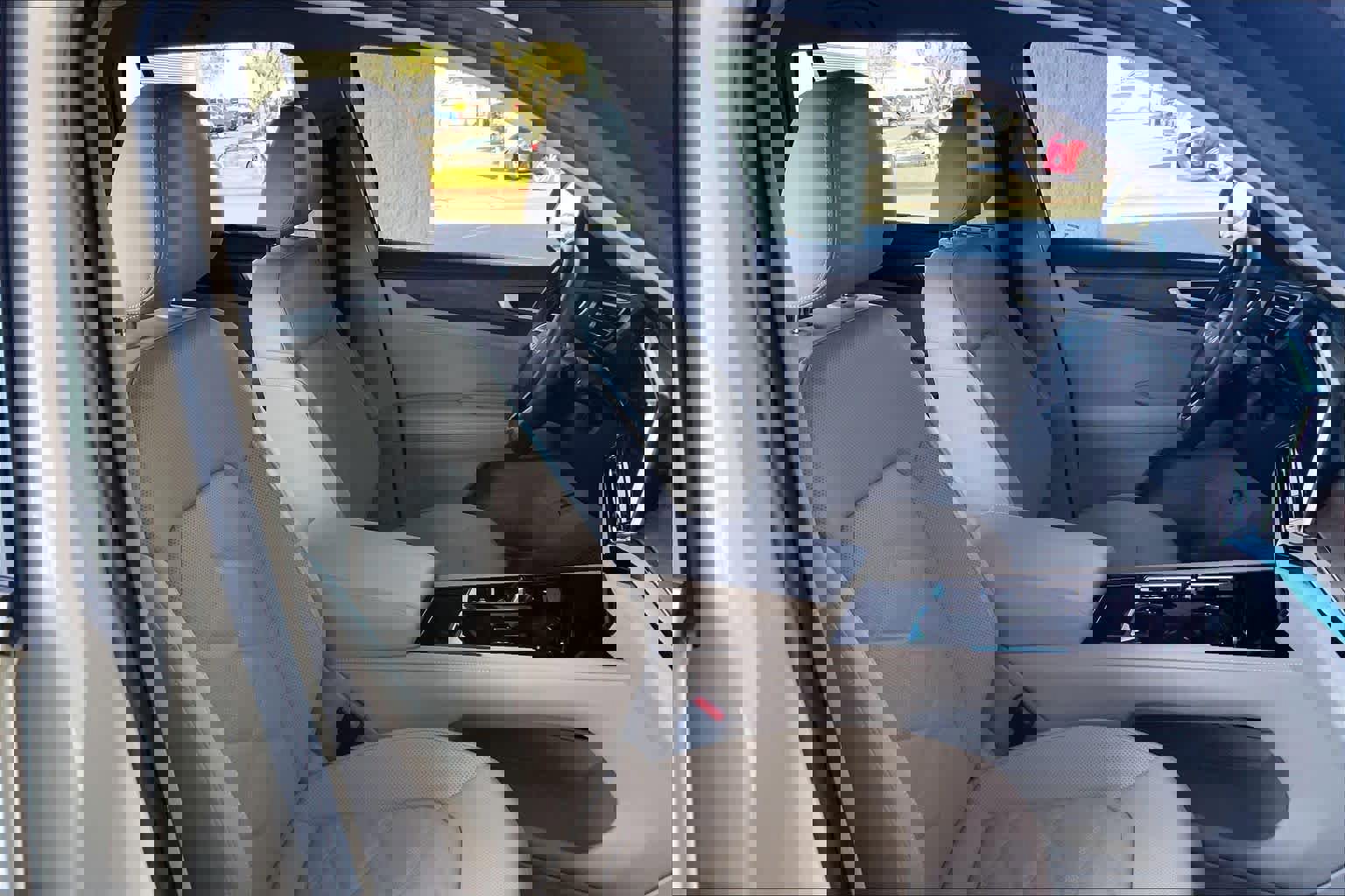 Used 2024 Volkswagen Atlas SE FWD image 11