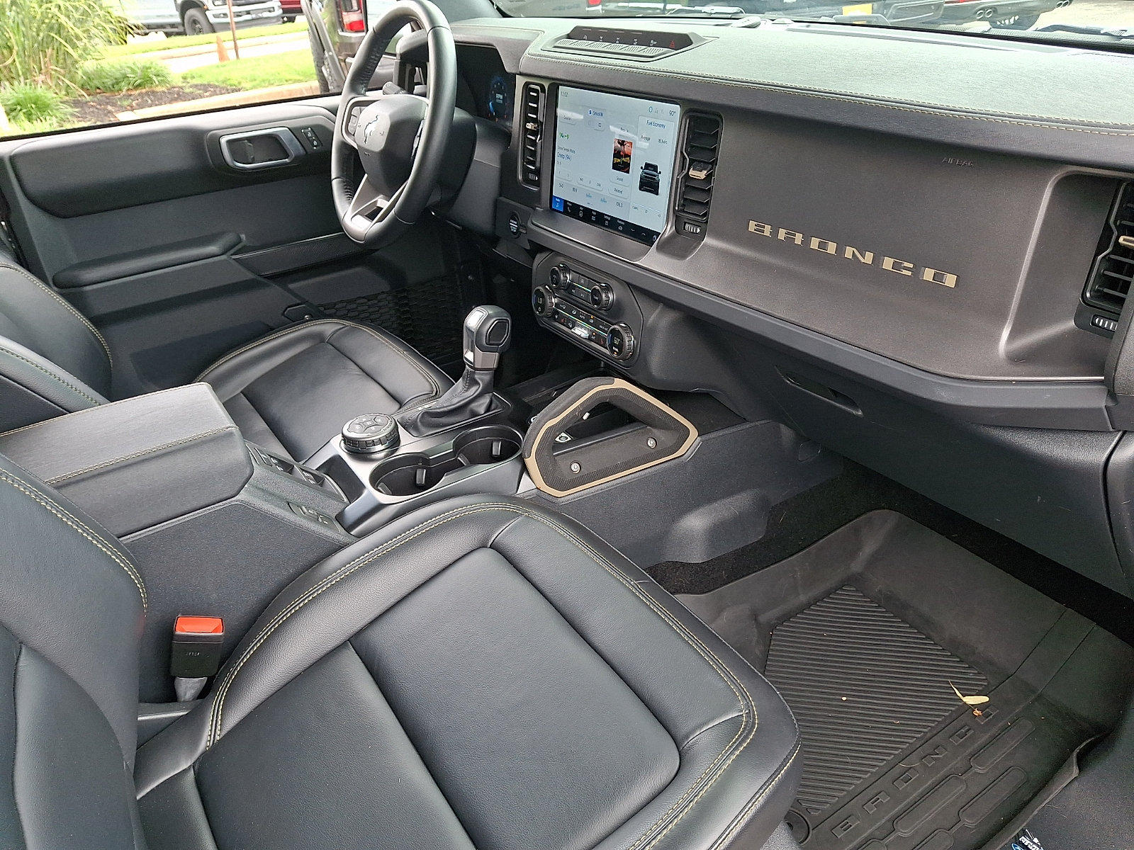 Certified 2025 Ford Bronco Badlands AWD/4WD image 12