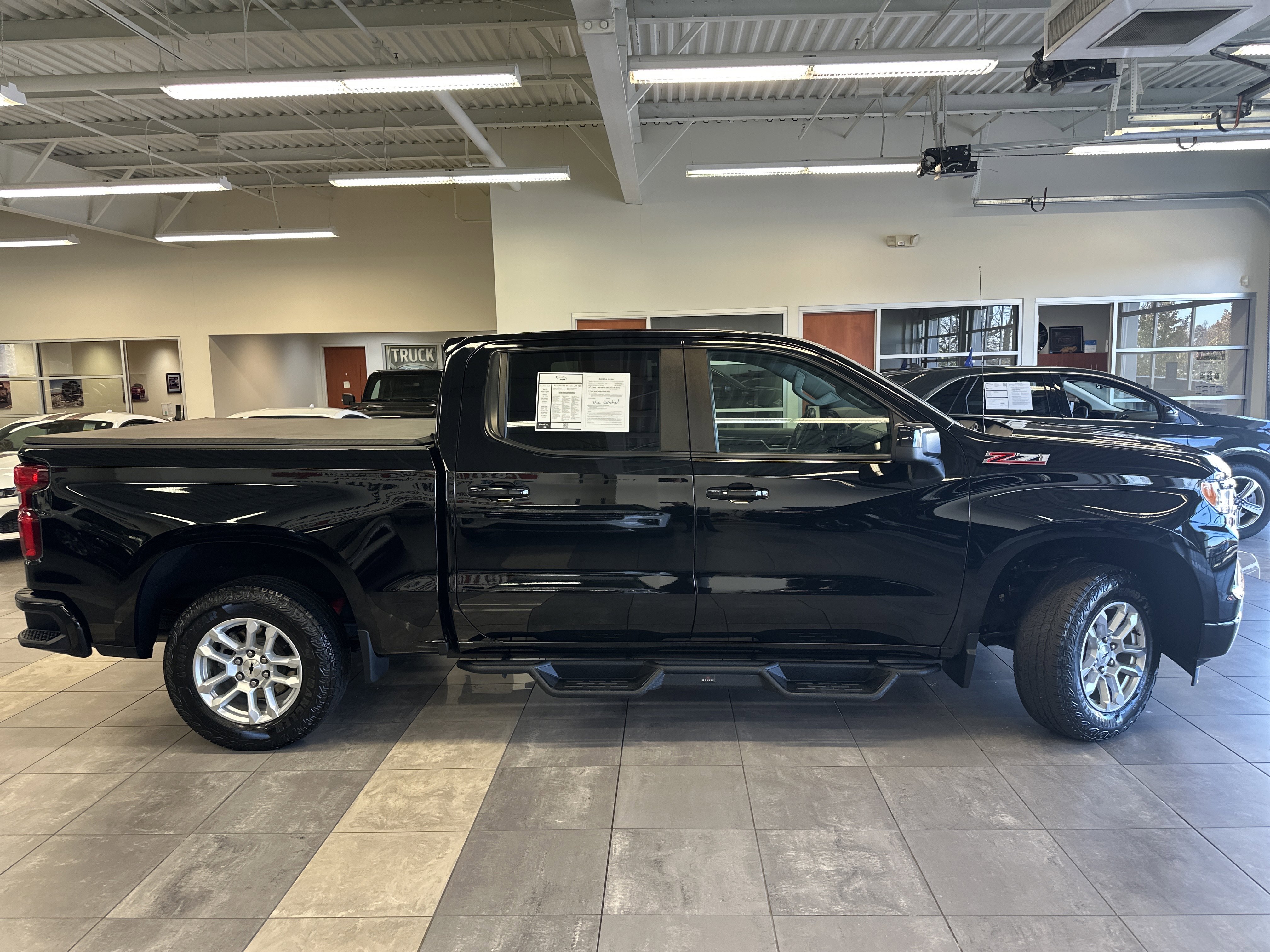 Used 2022 Chevrolet Silverado 1500 RST image 12