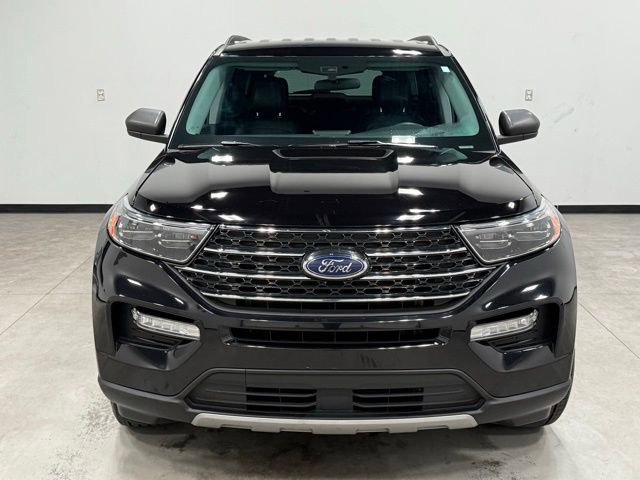 Certified 2023 Ford Explorer XLT w/ Equipment Group 202A image 4