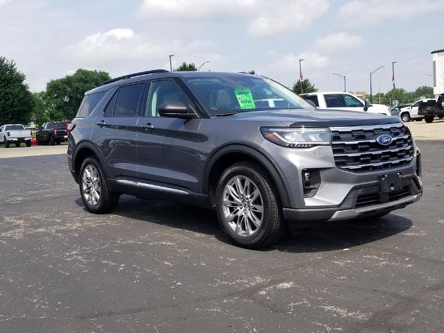 Certified 2025 Ford Explorer Active w/ Active Comfort Package AWD/4WD image 9