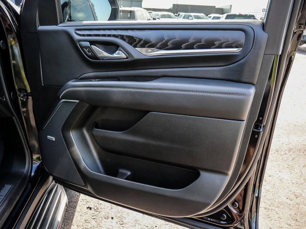 Used 2024 GMC Yukon Denali w/ Advanced Technology Package AWD/4WD image 22