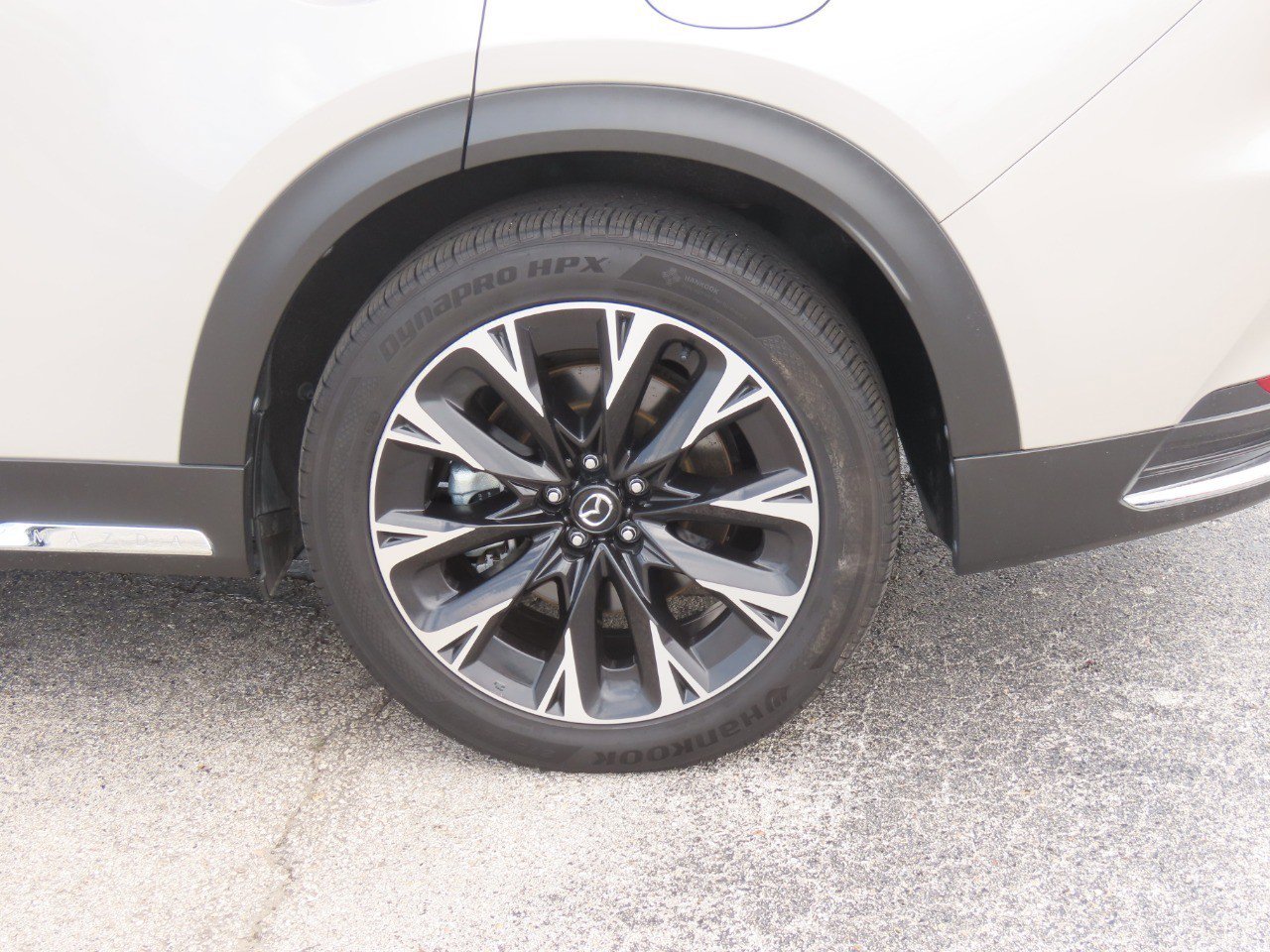 Used 2024 MAZDA CX-90 Plug-In Hybrid w/ Premium Pkg AWD/4WD image 18