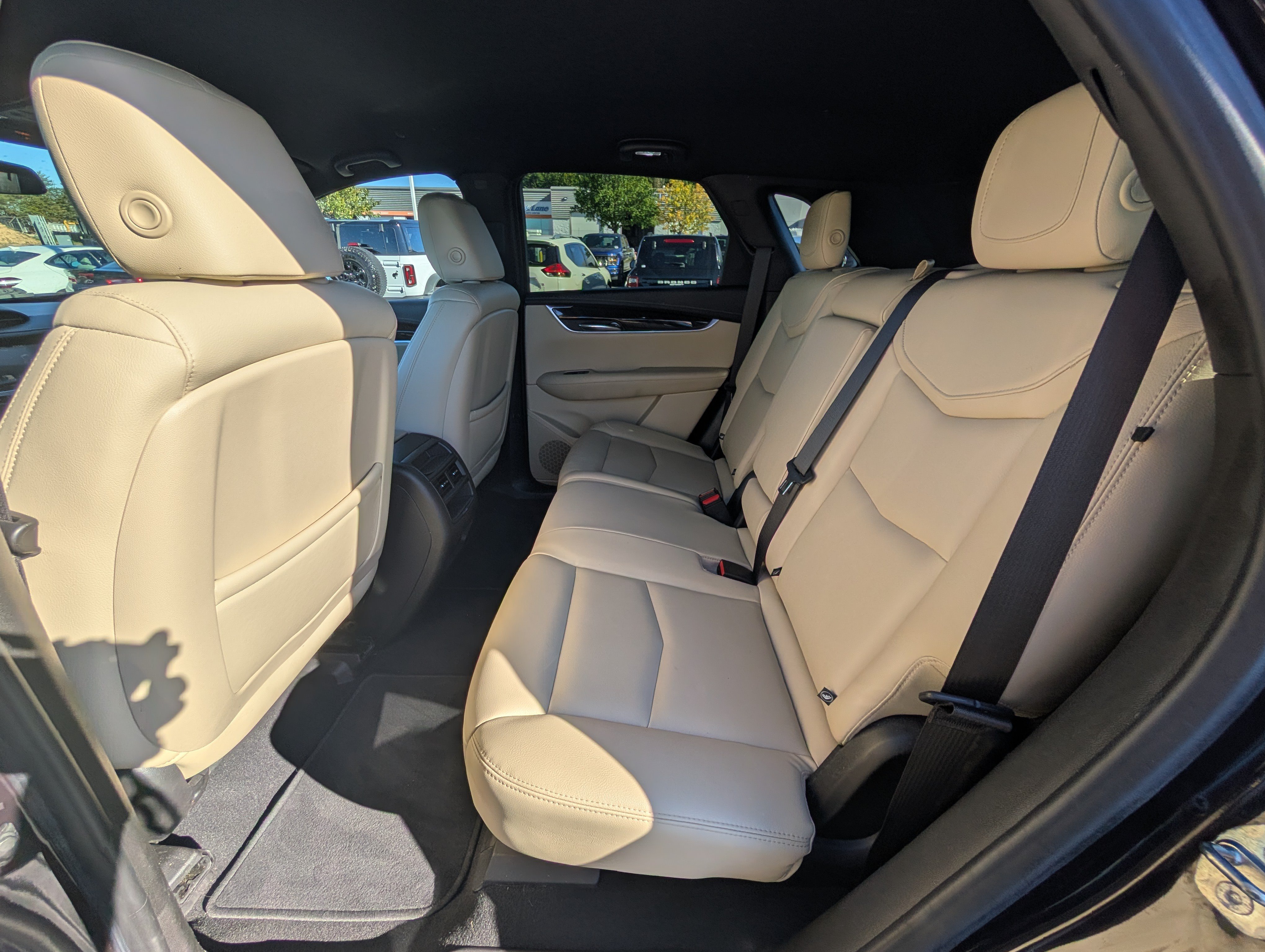 Used 2018 Cadillac XT5 AWD image 17