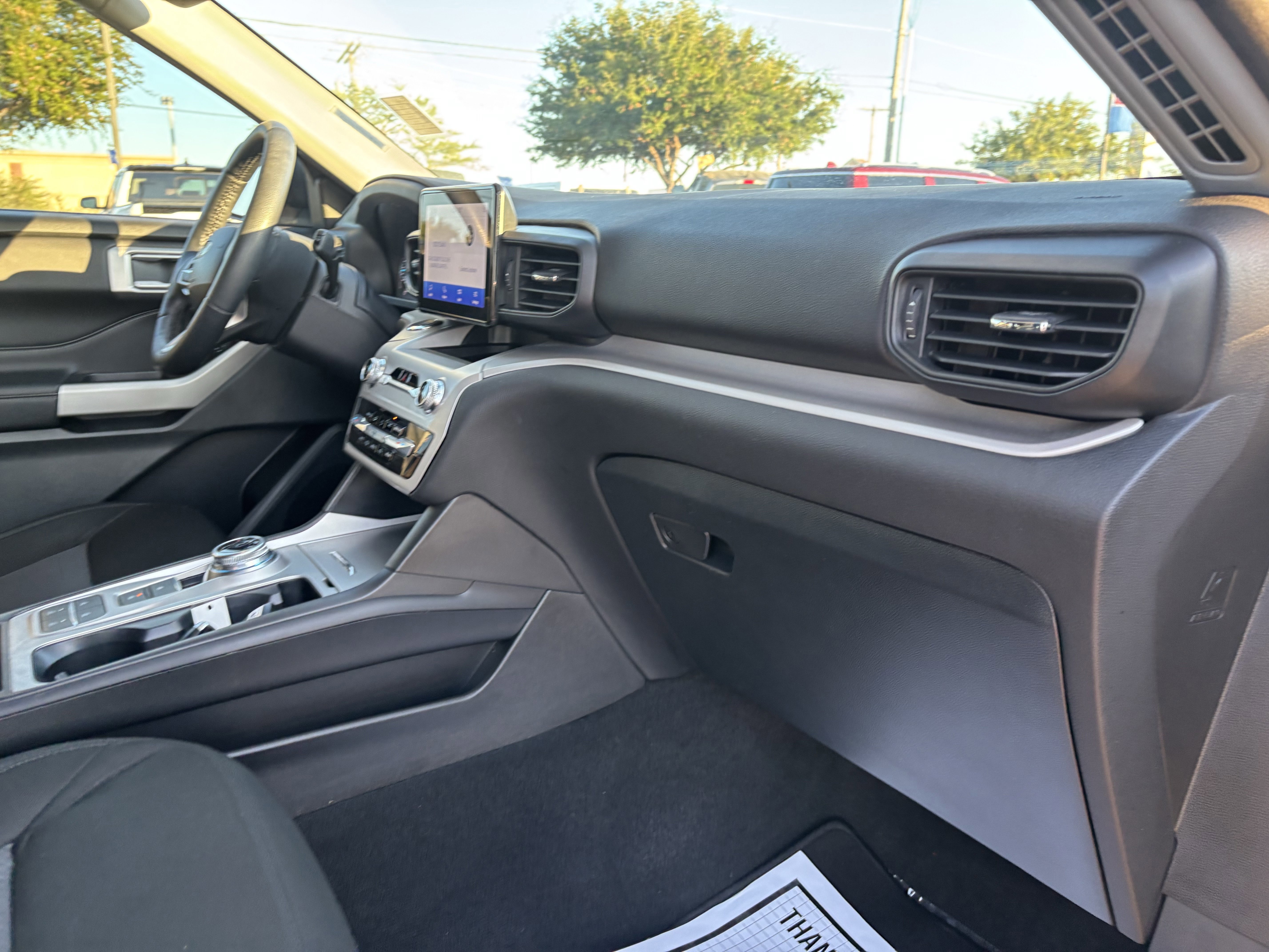 Certified 2023 Ford Explorer XLT image 30