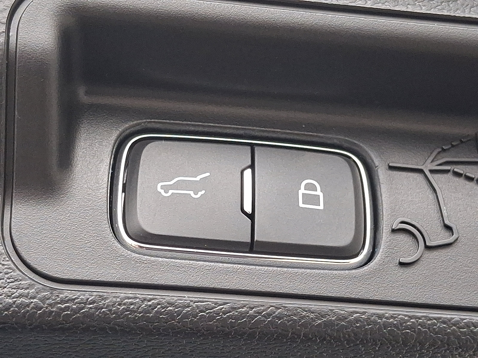 Certified 2022 Ford Explorer XLT image 29