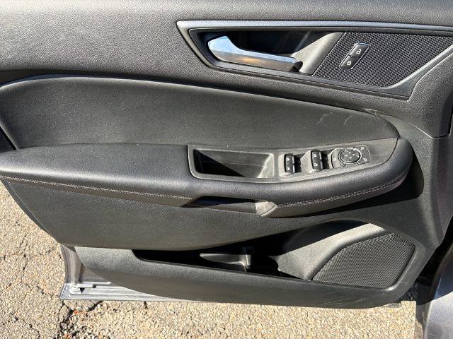 Certified 2022 Ford Edge SE image 10