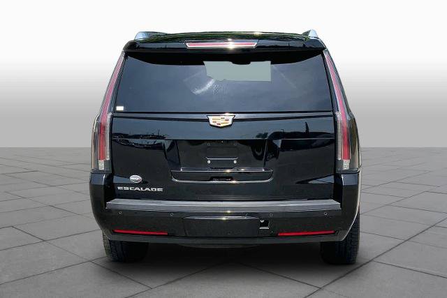 Used 2020 Cadillac Escalade Luxury w/ Escalade Sport Edition AWD/4WD image 7