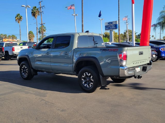 Used 2023 Toyota Tacoma TRD Off-Road w/ Black Out Package (TMS) AWD/4WD image 2