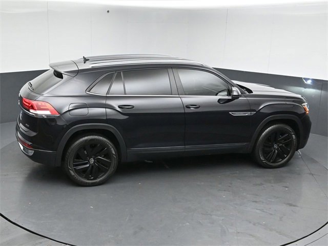 Used 2022 Volkswagen Atlas Cross Sport SE w/ Black Wheel Package image 17