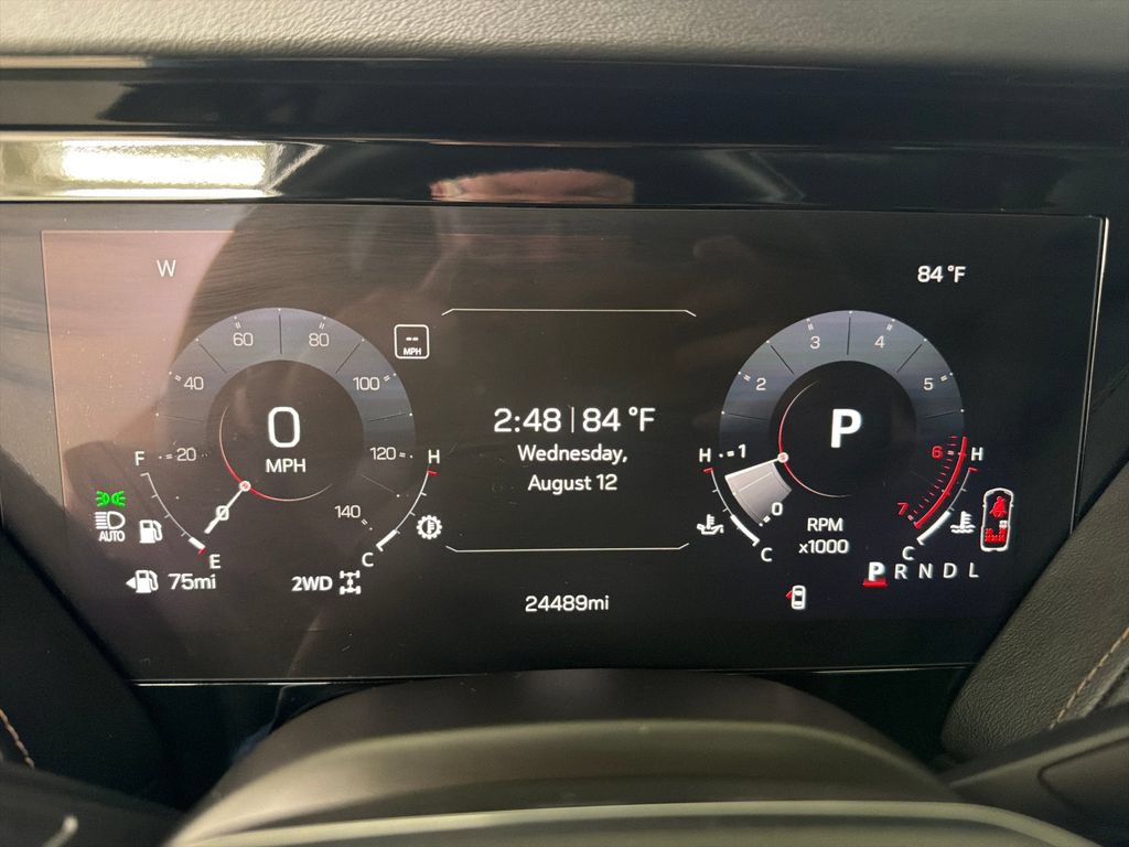 Used 2025 GMC Yukon AT4 w/ AT4 Premium Plus Package AWD/4WD image 25