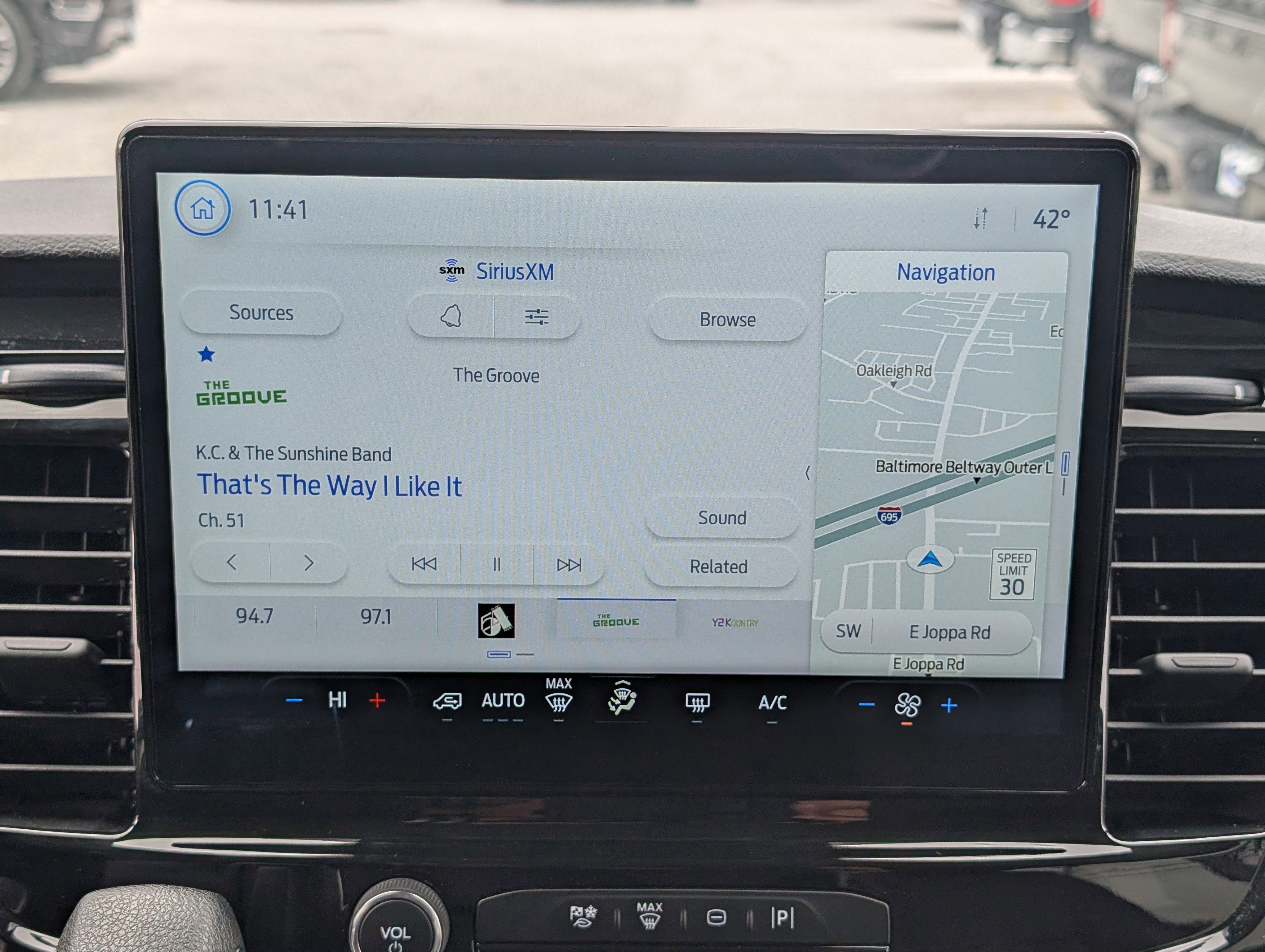 Certified 2024 Ford Transit 350 XLT image 23