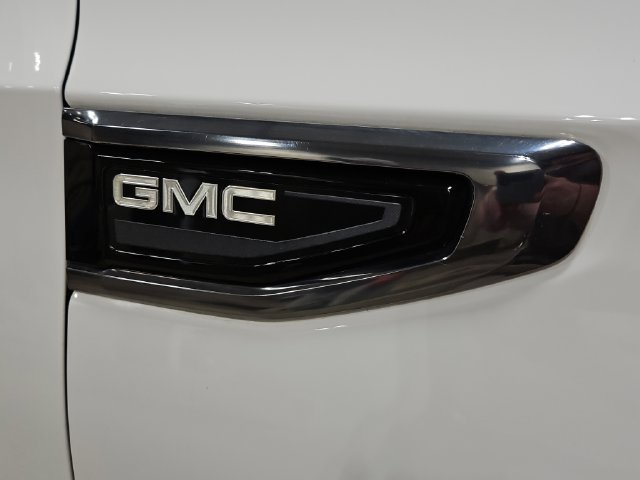 Used 2022 GMC Yukon AT4 w/ Technology Package AWD/4WD image 40