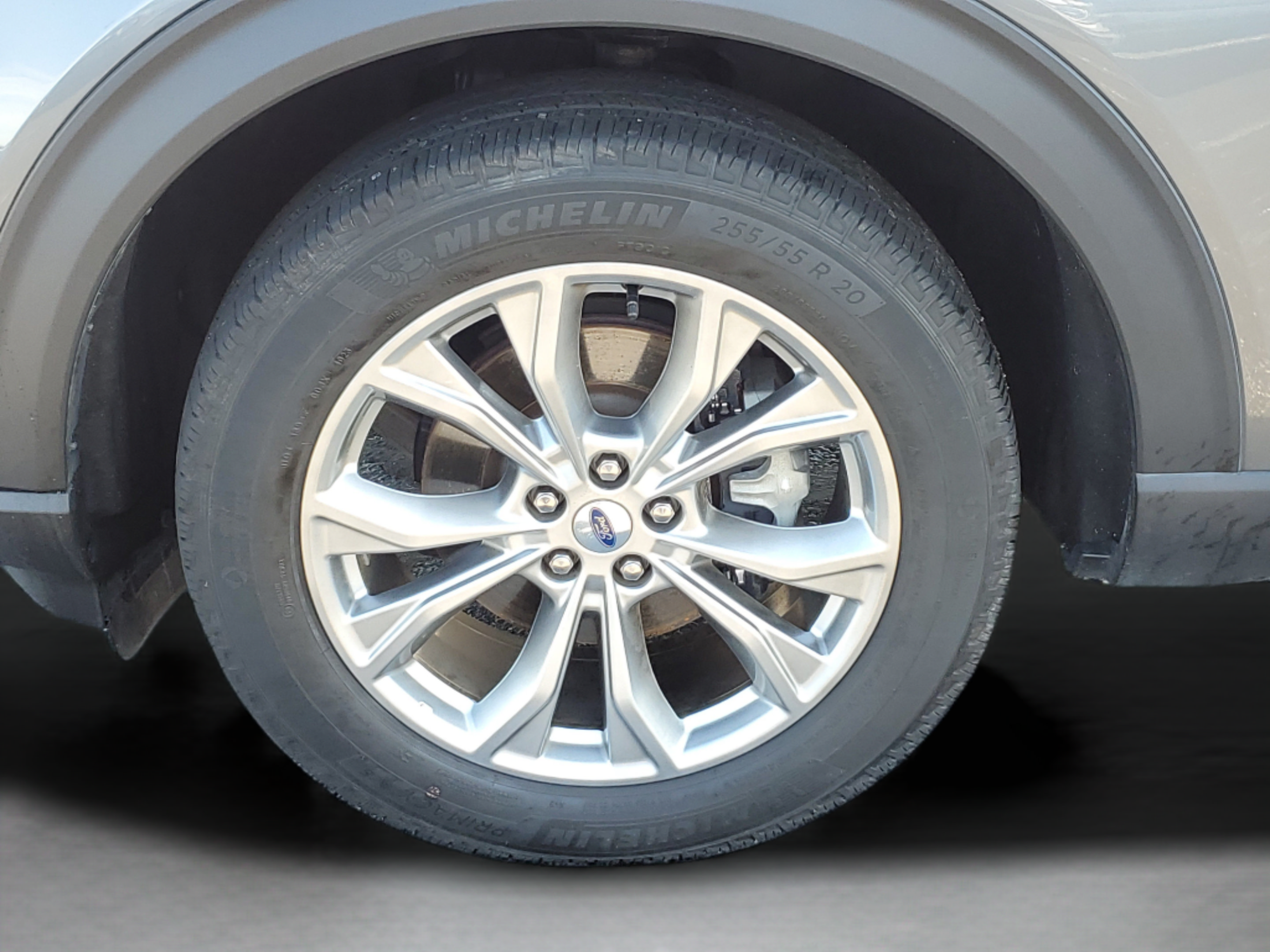 Certified 2023 Ford Explorer XLT w/ Equipment Group 202A AWD/4WD image 32