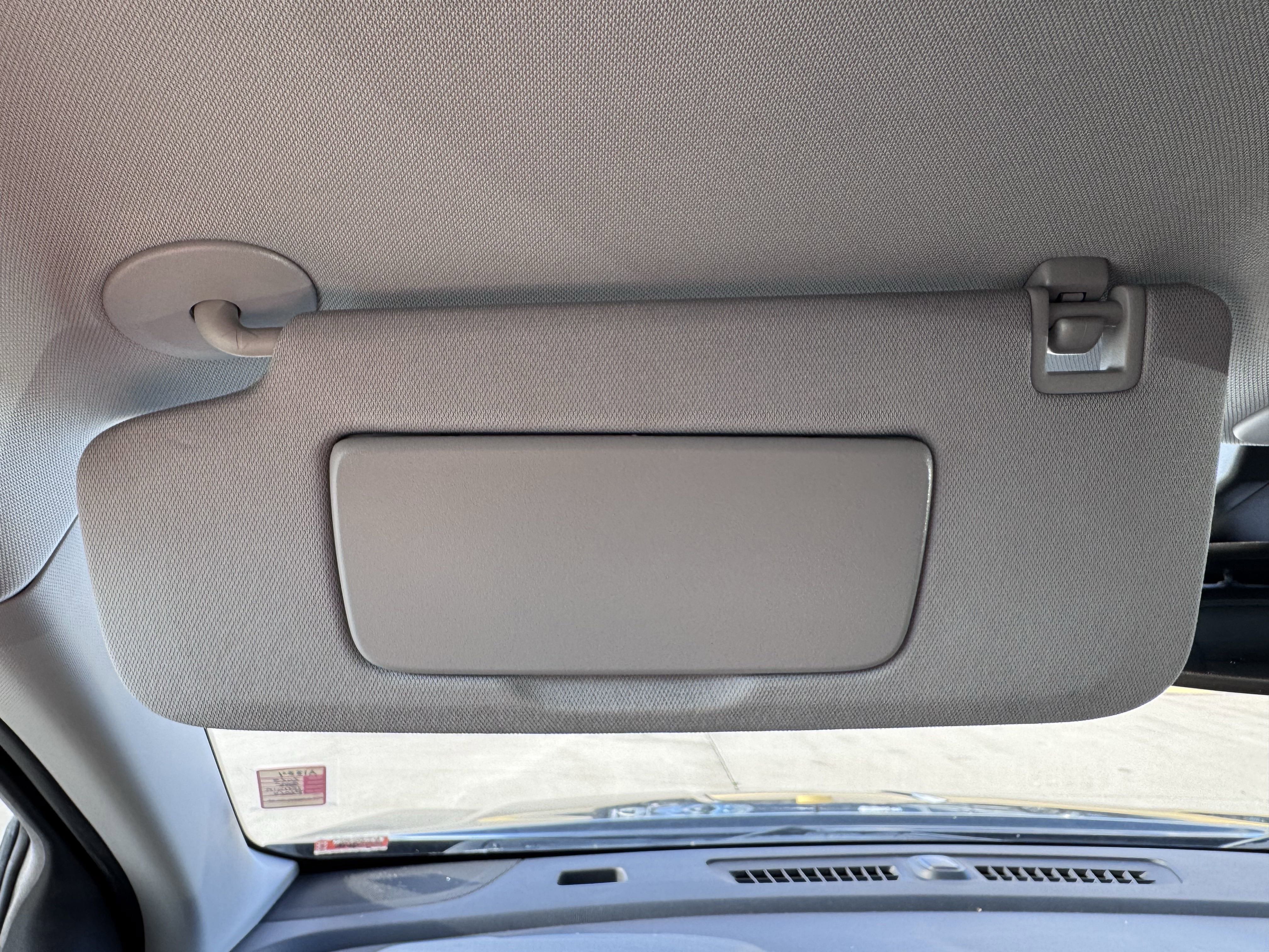 Used 2023 GMC Terrain SLT image 18