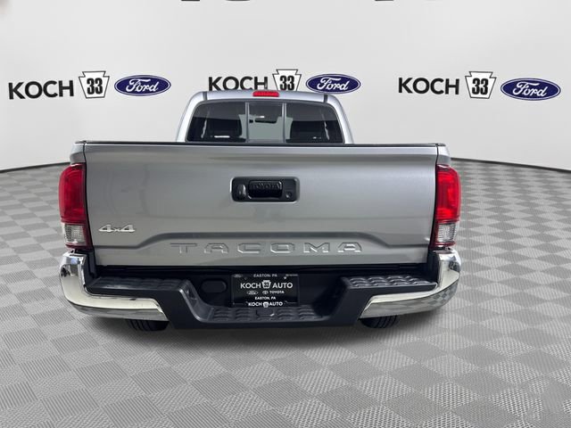 Used 2018 Toyota Tacoma SR5 AWD/4WD image 6