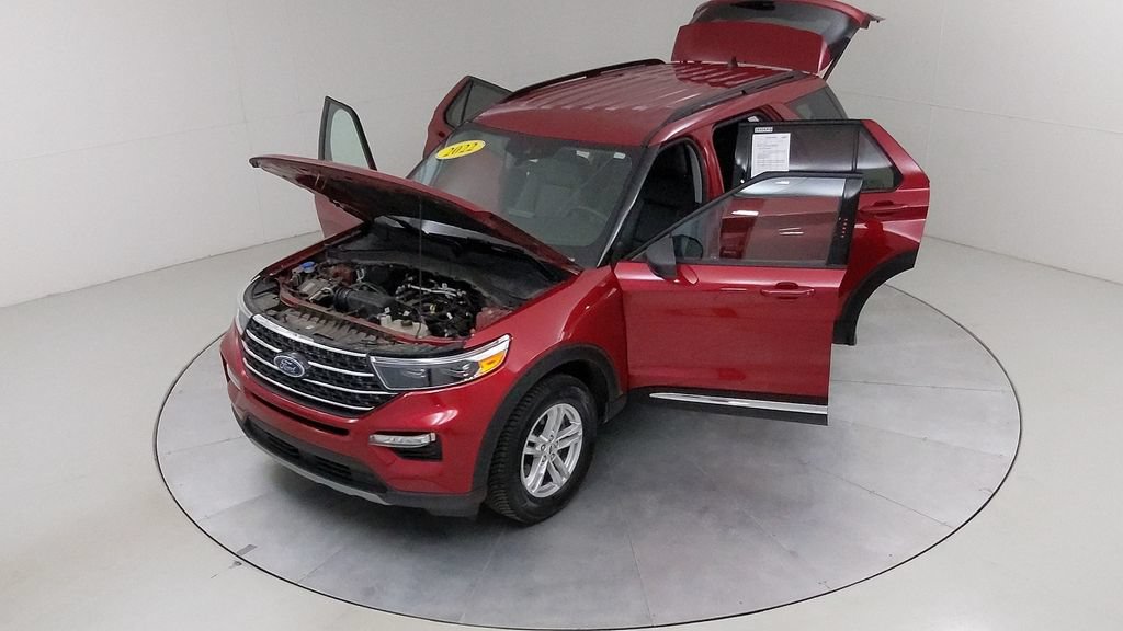 Certified 2022 Ford Explorer XLT w/ Equipment Group 202A AWD/4WD image 43