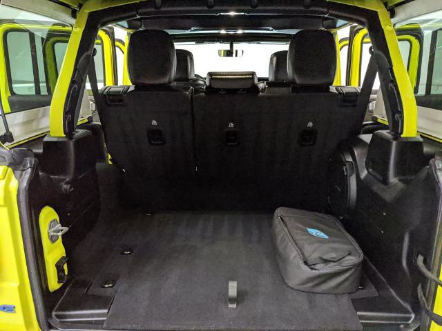 Used 2023 Jeep Wrangler Unlimited Sahara w/ Cold Weather Group image 18