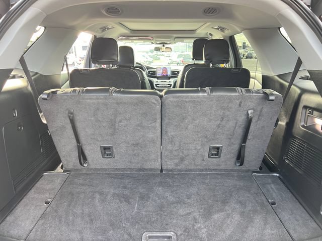 Certified 2022 Ford Explorer XLT w/ Equipment Group 202A AWD/4WD image 7