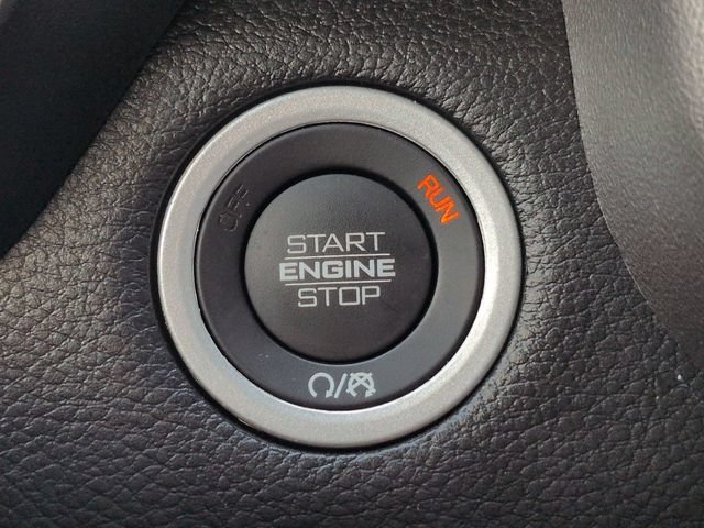 Used 2025 RAM 1500 Laramie w/ Sport Appearance Package AWD/4WD image 30