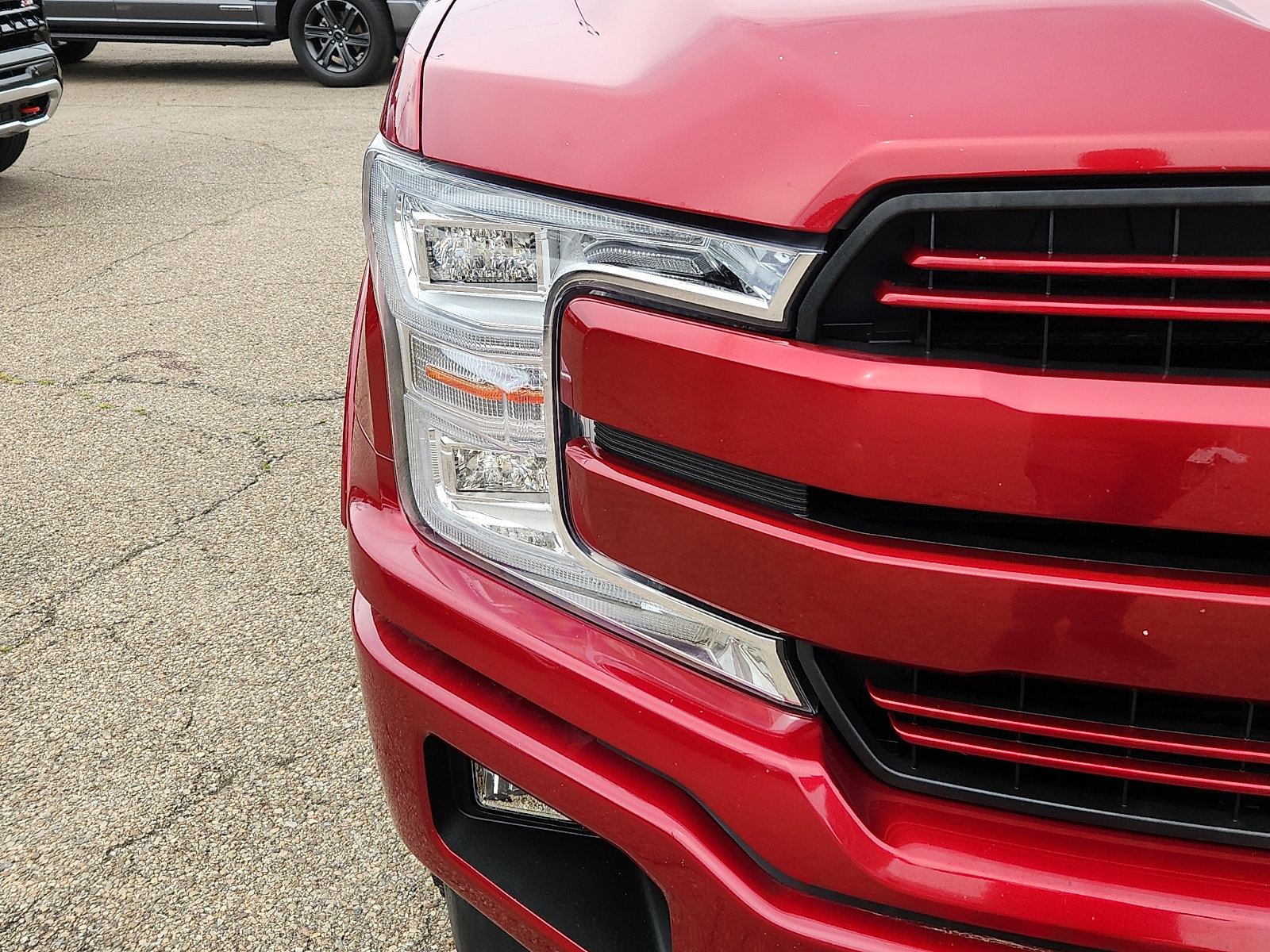 Certified 2019 Ford F150 Lariat w/ Equipment Group 502A Luxury AWD/4WD image 9