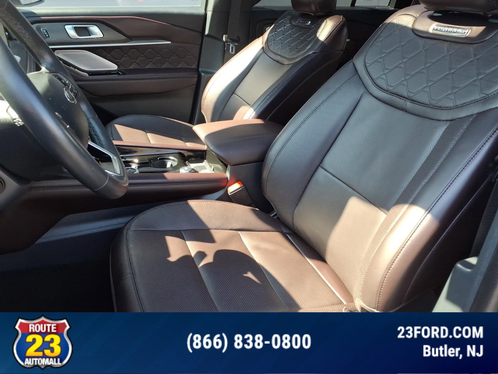 Certified 2025 Ford Explorer Platinum w/ Ultimate Package AWD/4WD image 21