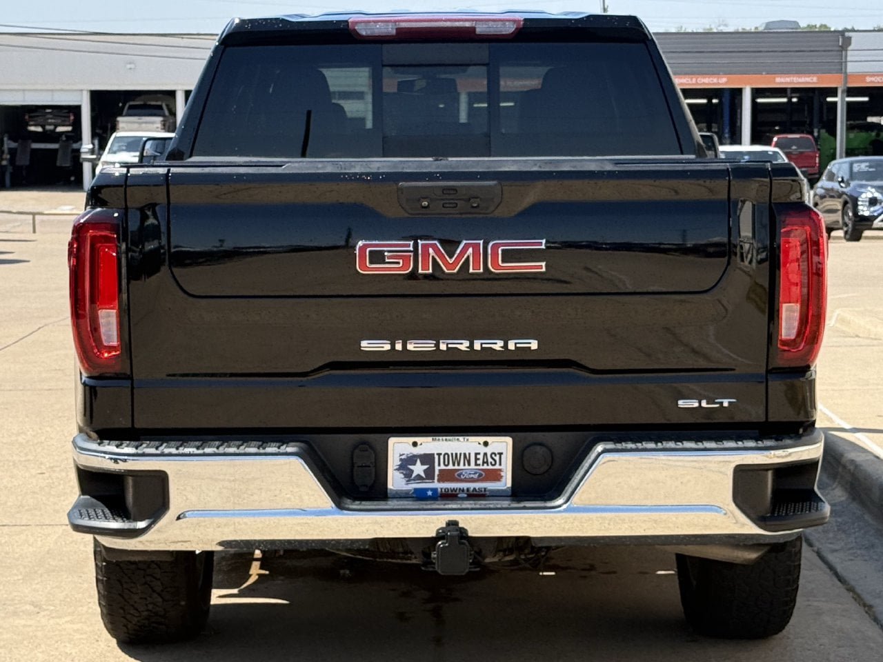 Used 2022 GMC Sierra 1500 SLT AWD/4WD image 6