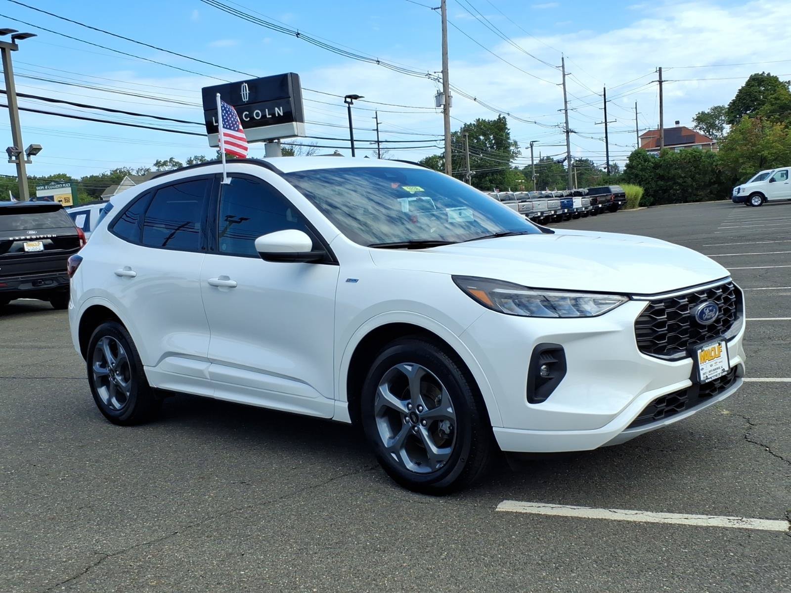 Certified 2023 Ford Escape ST-Line Select AWD/4WD image 1