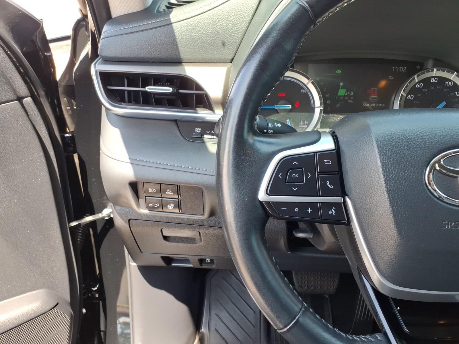Used 2022 Toyota Highlander Limited AWD/4WD image 28